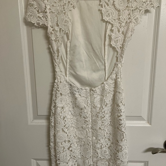 White Lulu’s mini dress XS - Picture 4 of 5